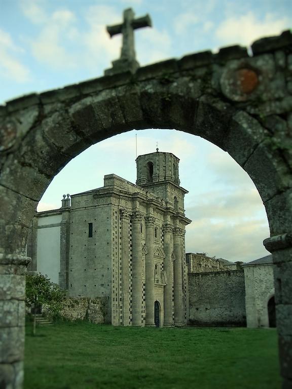 Alvarella 2* Villarmayor (Galicia)